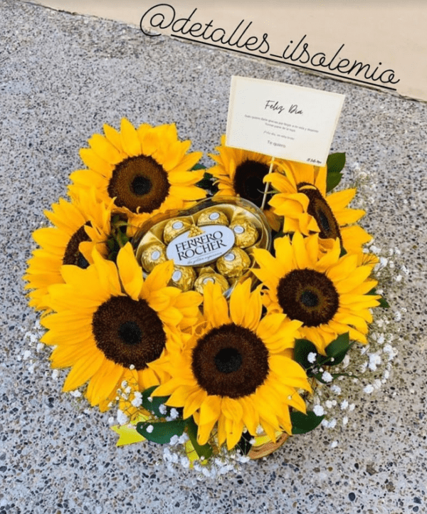 Arreglo de Girasol con Ferreros