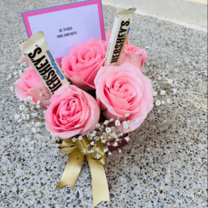 Arreglo de Rosas Small con Chocolates